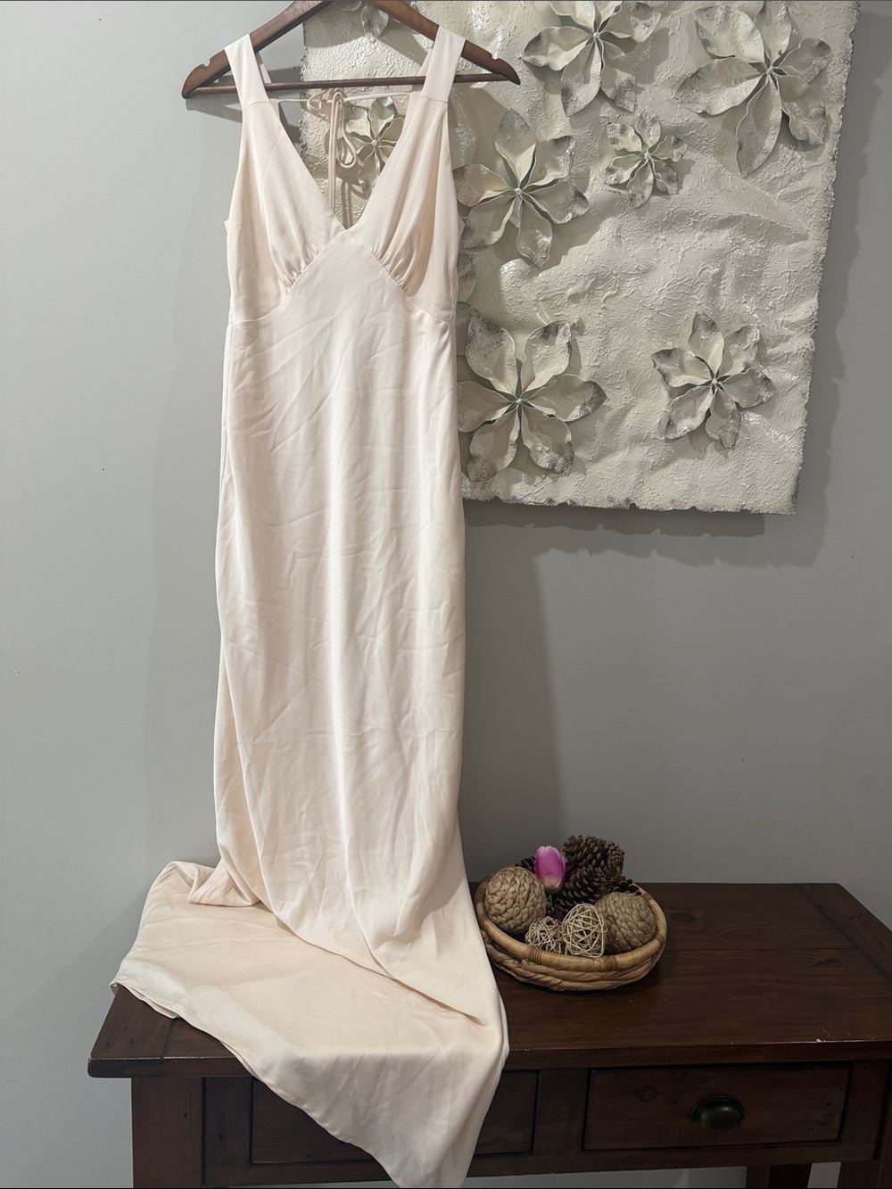 Park& Fifth Gracey Maxi Dress Ivory Halter Open Back Size Small NWT - Picture 6 of 15